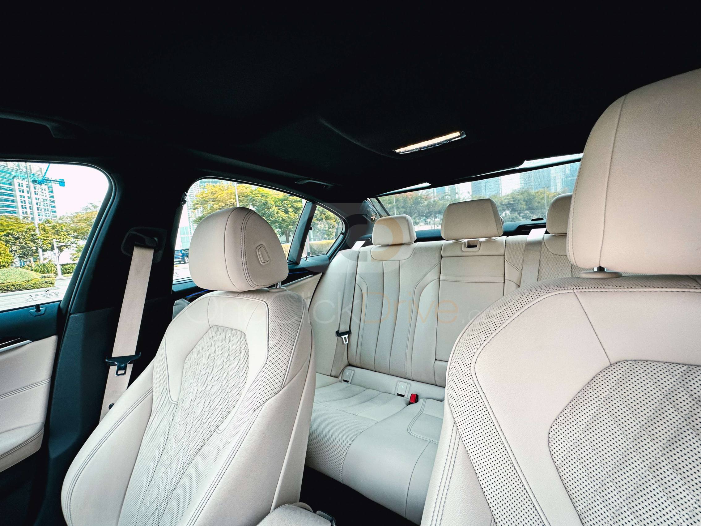 BMW 530i gallery page 12