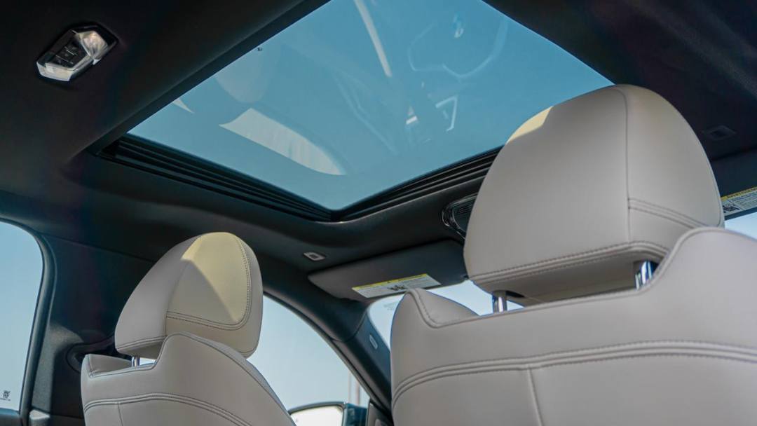 BMW M440i Sedan 2026 gallery page 7